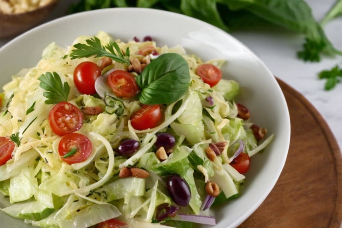 15-Minute Mediterranean Cabbage Salad